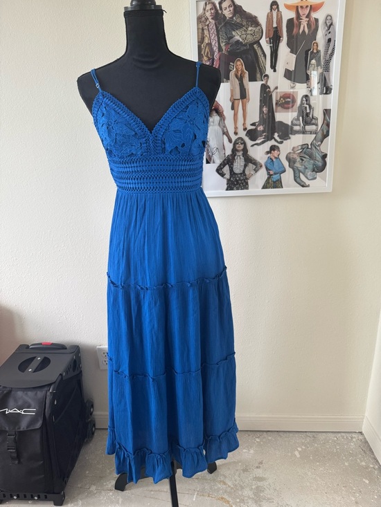 Love Tree Dresses & Skirts - Love Tree Royal Blue Crochet Bodice Maxi Dress